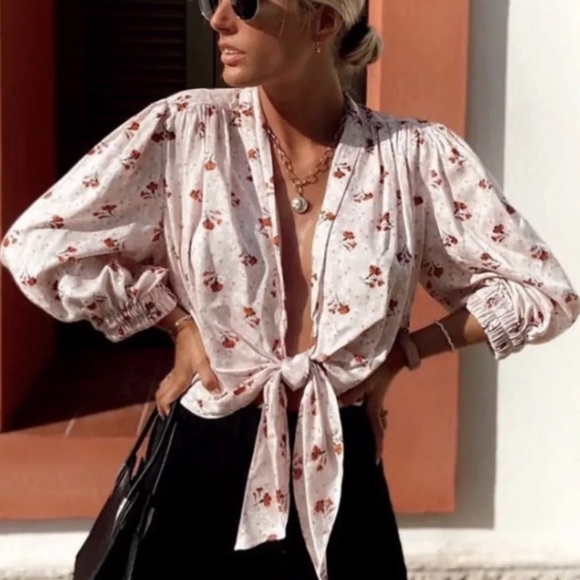 Zara Tops - NEW Zara Pink Floral Cropped Tie Front Blouse Size M